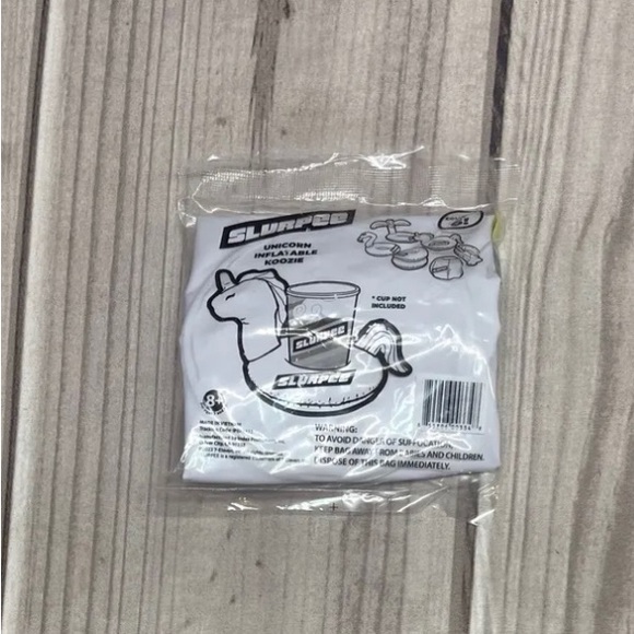 7 Eleven 6 Inflatable Koozie Cup Holder Unicorns Beach Balls Palm Tree Rainbow - Picture 5 of 5